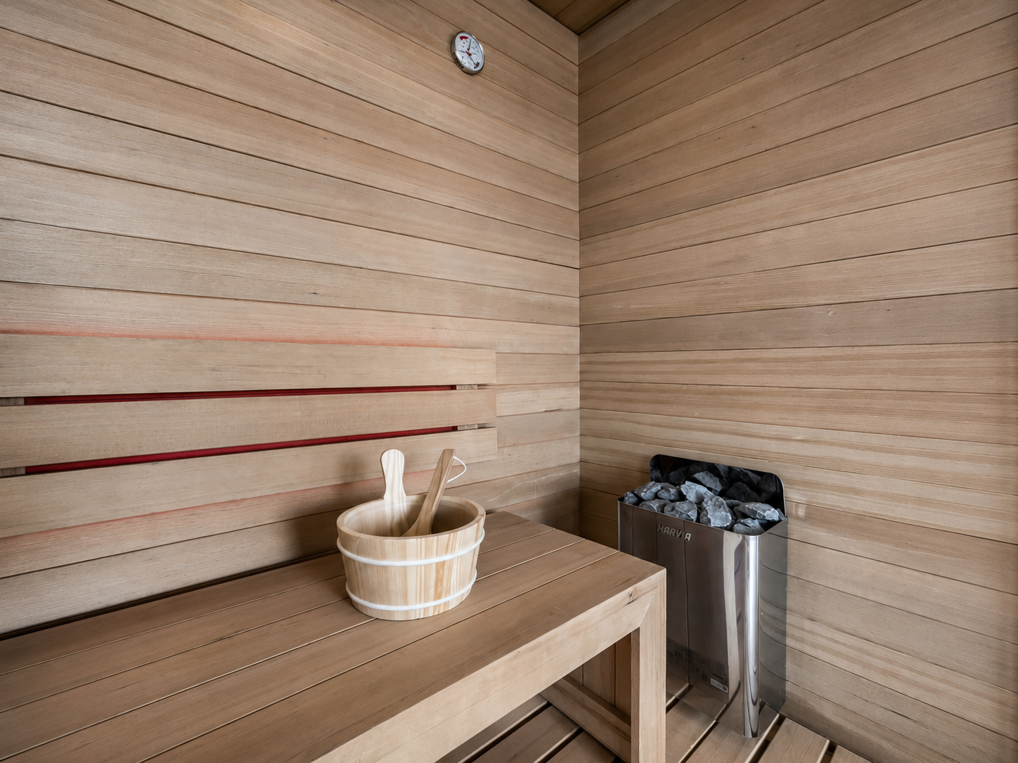 Sauna interior a medida instalada por Aurum Saunas en Marina Botafoch, Ibiza